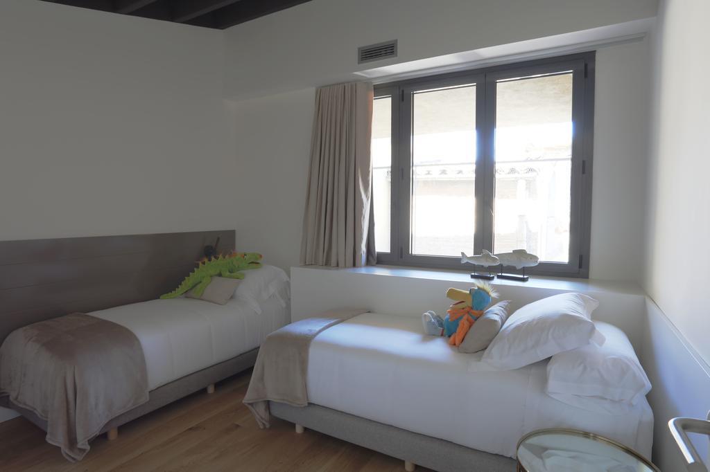 Apartaments Placa Del VI Χιρόνα Εξωτερικό φωτογραφία